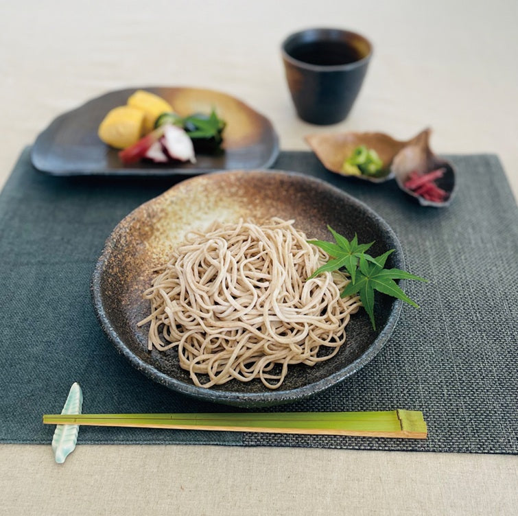 黒備前 二つ葉珍味 梅型3.0鉢 縄文楕円皿 縄文そば千代口 丸大鉢 半月皿 小鉢 皿 取り皿 大皿 おしゃれ シンプル 黒 かっこいい プレート 黒備前 日本製 美濃焼 食器 食洗機対応 電子レンジ使用可 カフェ風 和風 プレゼント ギフト カクニ KAKUNI