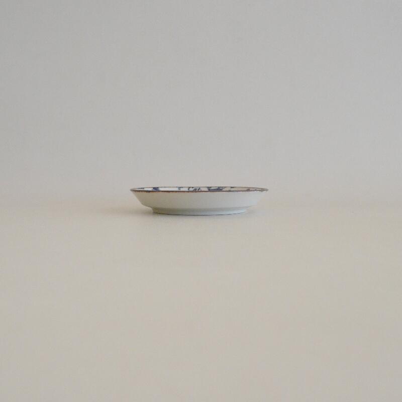 ねこねこ14cmプレート 取皿 おしゃれ かわいい 可愛い ネコ 猫 ネコ柄 北欧 シチュー 大きい 日本製 食器 シンプル ナチュラル 食洗機使用可 電子レンジ使用可 プレゼント ギフト