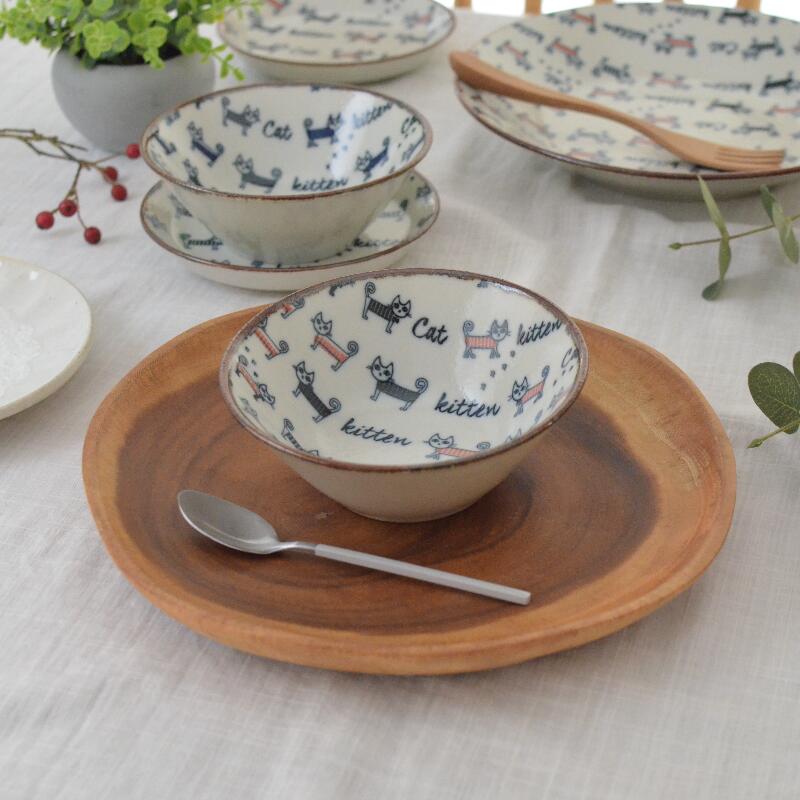 ねこねこ13.5cmボウル おしゃれ かわいい 可愛い ネコ 猫 ネコ柄 北欧 シチュー 大きい 日本製 食器 シンプル ナチュラル 食洗機使用可 電子レンジ使用可 プレゼント ギフト