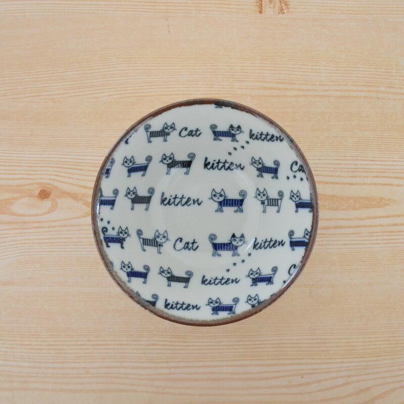 ねこねこ13.5cmボウル おしゃれ かわいい 可愛い ネコ 猫 ネコ柄 北欧 シチュー 大きい 日本製 食器 シンプル ナチュラル 食洗機使用可 電子レンジ使用可 プレゼント ギフト