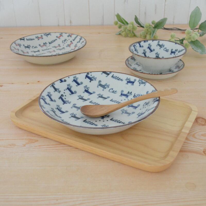 ねこねこ 20cmシチュープレート おしゃれ かわいい 可愛い ネコ 猫 ネコ柄 北欧 シチュー 大きい 日本製 食器 シンプル ナチュラル 食洗機使用可 電子レンジ使用可 プレゼント ギフト