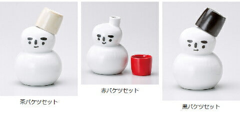 ゆきだるま 徳利 盃 セット 雪だるま徳利 おちょこ 酒器セット 磁器 美濃焼 日本製 電子レンジ使用可能 食洗機使用可能 かわいい おもしろい ユニーク 海外 茶 赤 黒 ギフト プレゼント クリスマス