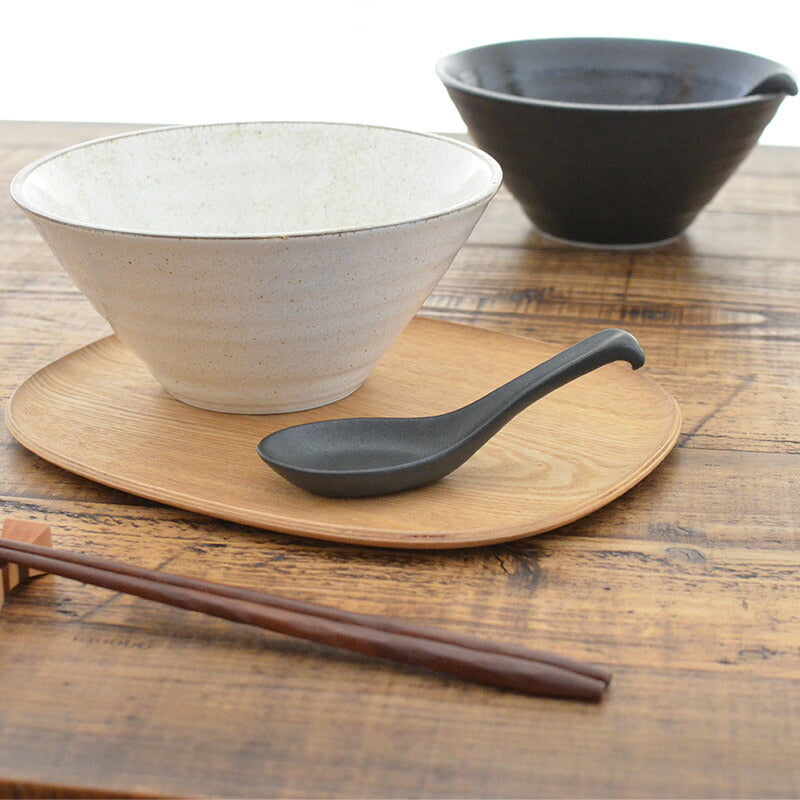 レンゲ 黒結晶マット おしゃれ かわいい 黒 マット ラーメン レンゲ スプーン ナチュラル 国産 日本製 陶磁器 水玉 白 陶器 シンプル 洋風 陶器 美濃焼 電子レンジ対応 食洗機対応 カクニ