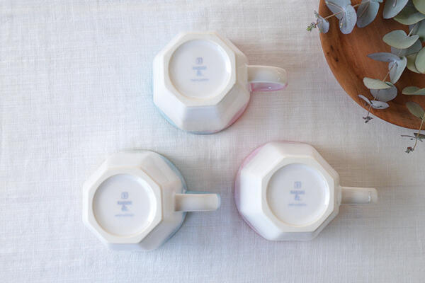 塗り分けパステルマグ マグカップ おしゃれ シンプル かわいい 白 優しい 上品 ほっこり 国産 日本製 美濃焼 食器 白い食洗機対応 電子レンジ対応 カフェ風 プレゼント ギフト カクニ KAKUNI