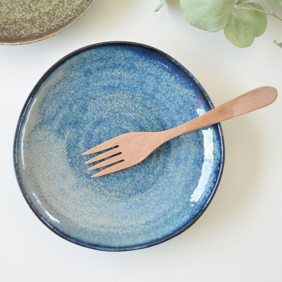 緑彩 19cmプレート皿 おしゃれ 紺 緑 パスタプレート 陶器 シンプル 電子レンジ使用可 食洗機使用可 日本製 美濃焼 カクニ KAKUNI