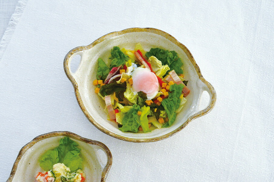 K72055 白唐津両手付大鉢 サラダボウル おしゃれ 鉢 ナチュラル 煮物 変形皿 陶器 かわいい シンプル 白い器 陶器 鉢 粉引 日本製 美濃焼 食器 食洗機対応 電子レンジ使用可 カフェ風 新生活 一人暮らし カクニ KAKUNI