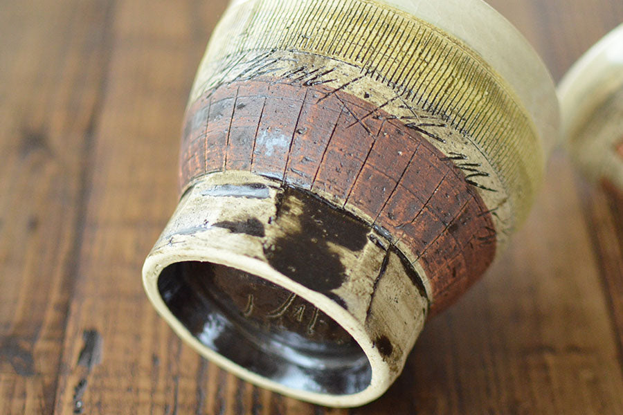 エイジア手造りロックカップ(削り)【おしゃれ かっこいい ハンドメイド 手作り 美濃焼 大きい 陶器 焼き物 父の日 敬老の日 プレゼント 箱入り 美濃焼 日本製 カクニ KAKUNI】