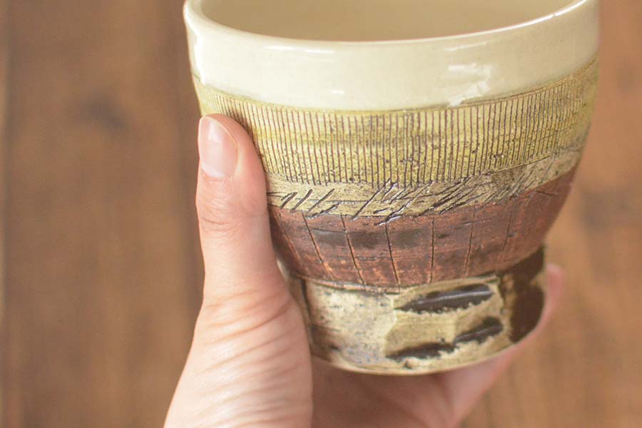 エイジア手造りロックカップ(削り)【おしゃれ かっこいい ハンドメイド 手作り 美濃焼 大きい 陶器 焼き物 父の日 敬老の日 プレゼント 箱入り 美濃焼 日本製 カクニ KAKUNI】