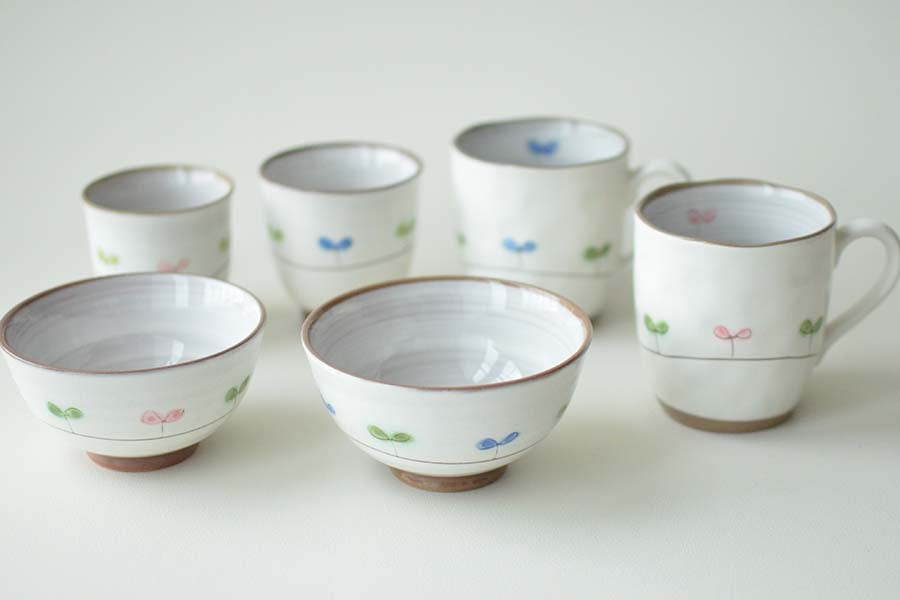 ふたば飯碗 お茶碗 飯碗 ご飯茶碗 おしゃれ シンプル かわいい 日本製 美濃焼 食器 プレゼント 敬老の日 ギフト カクニ 和風 洋風 日本製製 国産 陶器 美濃焼 和食 食器 茶碗 うつわ 皿 お家 おうち ごはん ギフト プレゼント