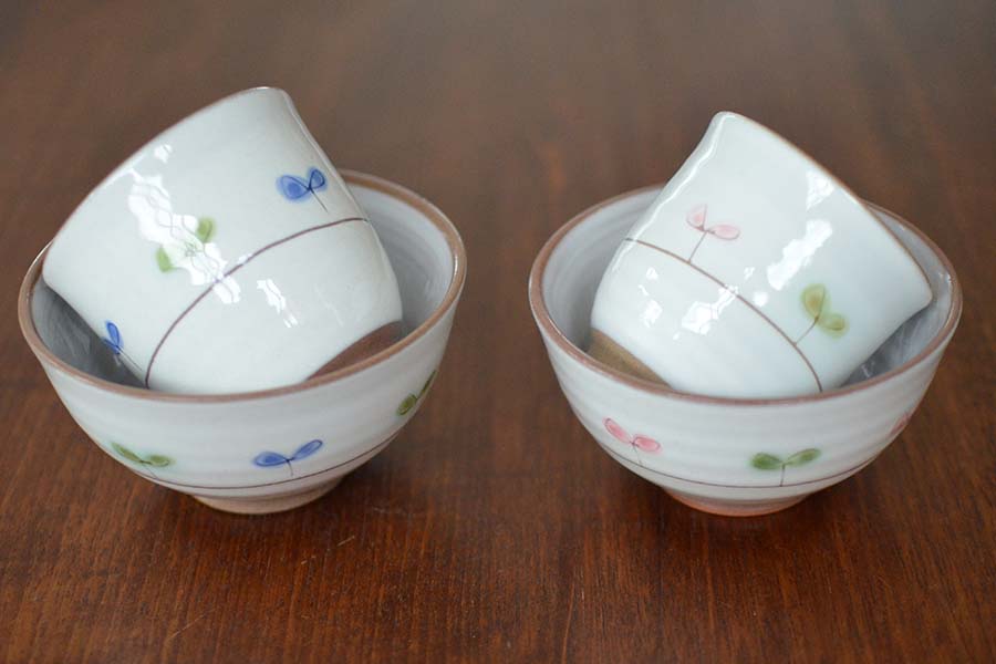 ふたば飯碗 お茶碗 飯碗 ご飯茶碗 おしゃれ シンプル かわいい 日本製 美濃焼 食器 プレゼント 敬老の日 ギフト カクニ 和風 洋風 日本製製 国産 陶器 美濃焼 和食 食器 茶碗 うつわ 皿 お家 おうち ごはん ギフト プレゼント