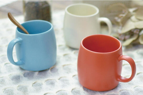 MIST OPA マグ ミスト マグカップ 可愛い 陶器 かわいい 大きめ 大きい 350ml おしゃれ 北欧 赤 青 ブラウン かっこいい 大容量 会社 日本製 美濃焼 陶磁器 食器 電子レンジ対応 食洗機対応 カクニ
