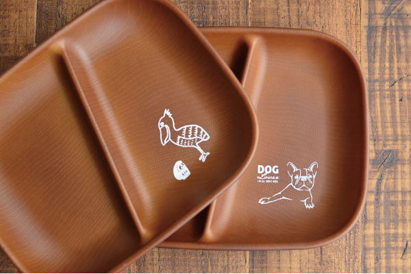 木目スクエアーワンプレート だるまとハシビロコウ フレンチブルドック 犬 ふれんちぶる ランチプレート かわいい おしゃれ 木目 ウッド 国産 日本製 軽量 軽い 割れにくい 樹脂製 アウトドア 電子レンジ対応 食洗機対応