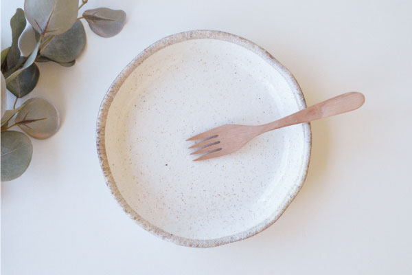 K15072 白唐津 丸大鉢 鉢 ボウル パスタ皿 麺皿 カレー皿 シチュー おしゃれ 食器 陶器 うつわ 和食器 国産 日本製 美濃焼 ナチュラル 盛り皿 茶碗 綺麗 ギフト 食洗機使用可 電子レンジ使用可 かわいい シンプル白い お皿 カフェ風