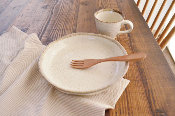 K15072 白唐津 丸大鉢 鉢 ボウル パスタ皿 麺皿 カレー皿 シチュー おしゃれ 食器 陶器 うつわ 和食器 国産 日本製 美濃焼 ナチュラル 盛り皿 茶碗 綺麗 ギフト 食洗機使用可 電子レンジ使用可 かわいい シンプル白い お皿 カフェ風