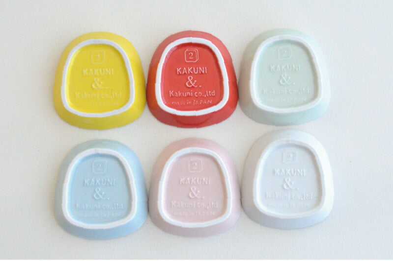 だるま堂 風水だるま小皿 醤油皿 皿 小皿 おしゃれ食器 かわいい プレート 薬味 そば 変形 手塩皿 調味料 日本製 美濃焼 食洗機対応 電子レンジ使用可 プレゼント ギフト カクニ KAKUNI 縁起物