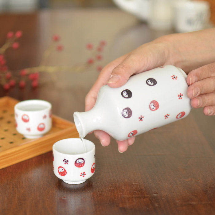 だるま堂 色が変わるだるま温感盃 さかずき 盃 おしゃれ かっこいい 陶器 器 食器 日本製 美濃焼 電子レンジ対応 食洗機対応 酒器 お酒 和風 ギフト プレゼント 贈り物 父の日 敬老の日 誕生日プレゼント カクニ