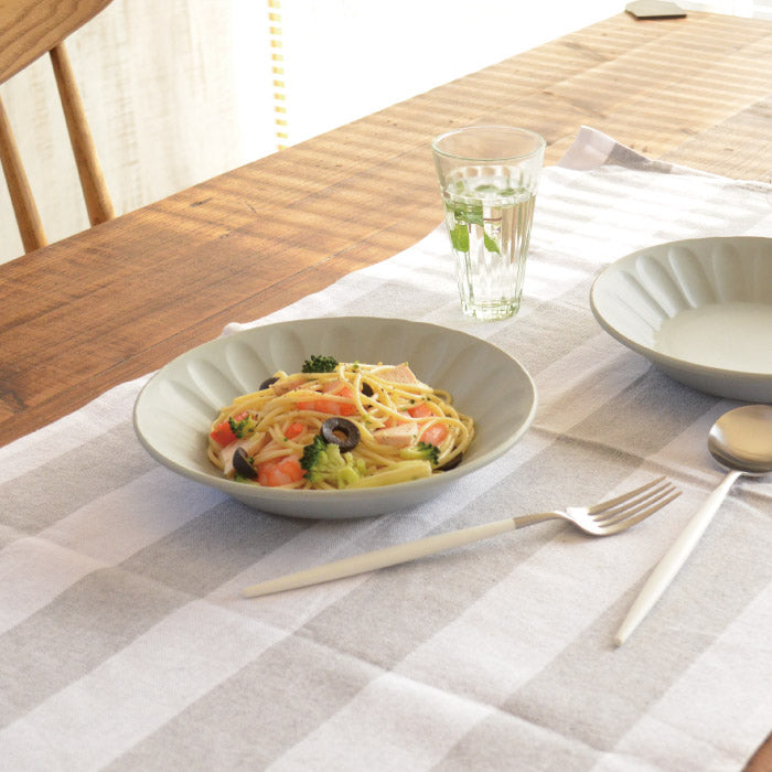 フォルテ グレー プレート 皿 パスタ皿 カレー皿 20cm ボウル カレー シチュー パスタ グレーおしゃれ 陶器 日本製 美濃焼 国産 電子レンジ使用可 食洗機使用可 カクニ