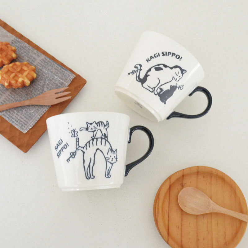 鍵ネコマグ マグカップ おしゃれ 猫 ネコ ナチュラル 陶器 かわいい シンプル 電子レンジ使用可 食洗機使用可 日本製 美濃焼 カクニ KAKUNI 誕生日 ギフト プレゼント おしゃれ カップル 記念日 女子 女性 嬉しい