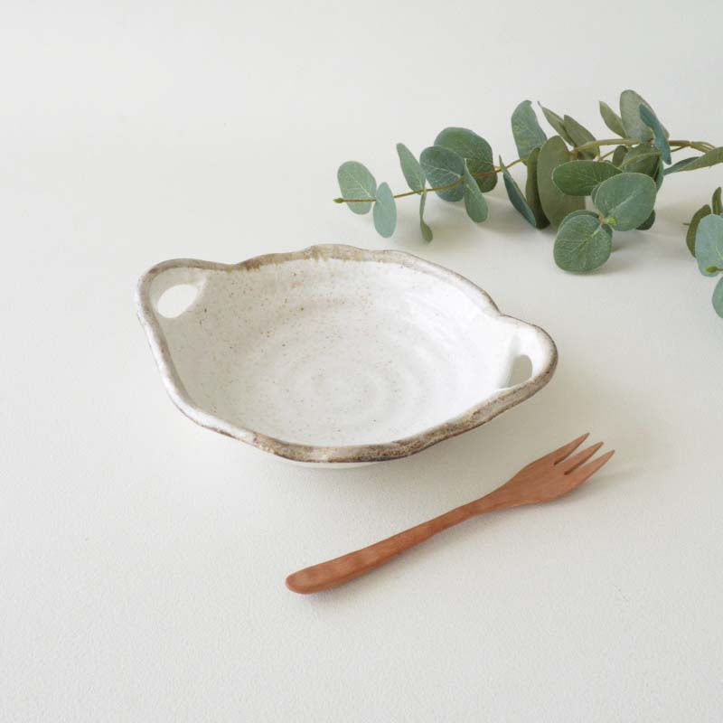 K11227 白唐津 両手付小鉢 皿 おしゃれ 鉢 ナチュラル シンプル 取り皿 陶器 かわいい シンプル 電子レンジ使用可 国産 新生活 プレゼント ギフト 食器 器 日本製 美濃焼 クリスマス