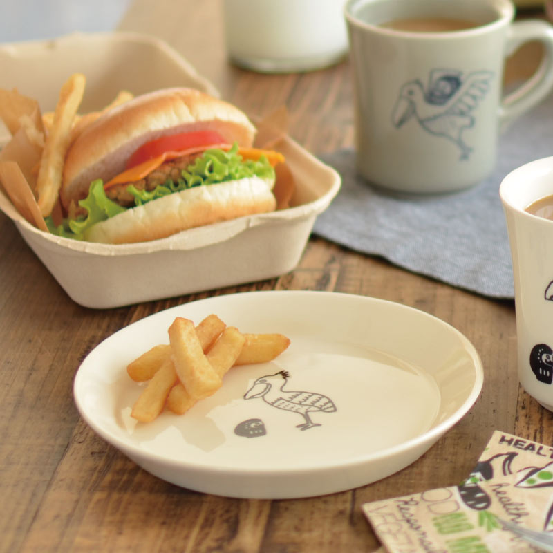 だるまとハシビロコウナチュラルプレート(S)取り皿 小皿 朝食 プレート おしゃれ シンプル かわいい かっこいい 国産 日本製 陶器 日本製 美濃焼 食器 食洗機対応 電子レンジ対応 ギフト 動物柄 鳥柄 はしびろこう だるま