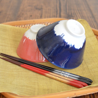 富士山飯碗(青)（赤） 茶碗 おしゃれ 350ml ライスボール ご飯茶碗 磁器 美濃焼 食洗機使用可 電子レンジ使用可 夫婦茶碗 食器 モダン シンプル 誕生日 プレゼント 父親