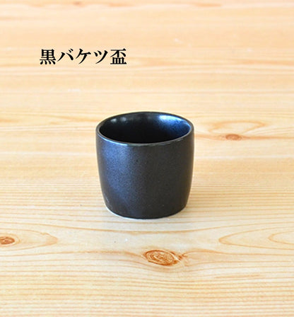 ゆきだるま バケツ盃 盃 磁器 美濃焼 日本製 電子レンジ使用可能 食洗機使用可能 おしゃれ かわいい 面白い 珍しい ツルツル 食卓 ギフト プレゼント クリスマスプレゼント 誕生日 贈り物 お祝い