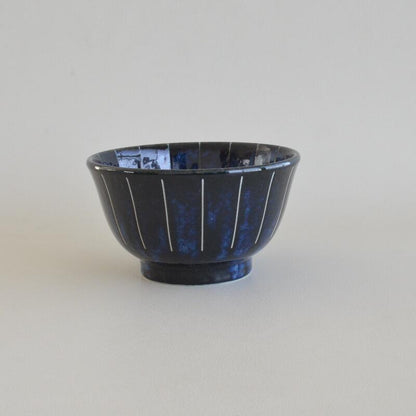 十草 かきこみ丼(大)　ストライプ 十草 艶 大き目サイズ 持ちやすい 電子レンジ使用可能 食洗機使用可能 凹凸柄 撥水 かわいい おしゃれ モダン 縁起柄