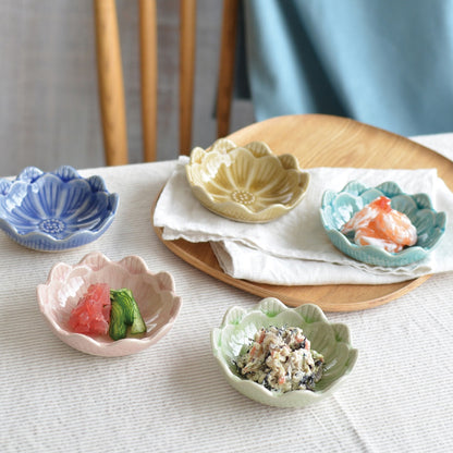 デイジー小鉢 豆皿 小皿 醤油 美濃焼 皿 おしゃれ シンプル 小さめ かわいい 花 ナチュラル プレート 薬味 調味料 陶器 日本製 和風 ピンク ヒワ ブラウン ターコイズ ブルー 食器