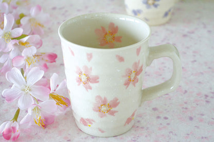 W20066 桜の舞 マグ (ピンク) 食器 おしゃれ かわいい かっこいい シンプル 子供 大人 陶器 北欧 和食器 風 美濃焼 マグカップ ギフト プレゼント