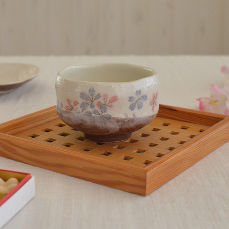 みやび桜 小抹茶碗 和食器 抹茶碗 抹茶 茶器 茶道具 器 うつわ 陶器 おしゃれ 茶道 お茶会 ギフト 贈り物 プレゼント 美濃焼 kakuni