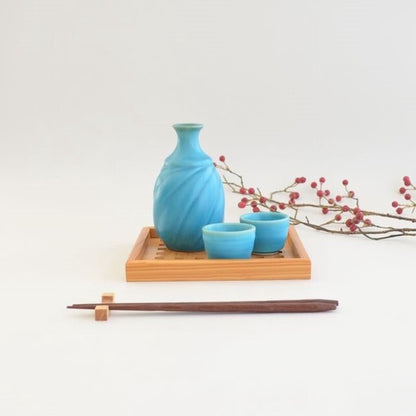 ねじり２合徳利 徳利 オシャレ かっこいい 日本製 美濃焼 トルコブルー 紺 マット 酒器 食器 おしゃれ かわいい かっこいい シンプル 陶器 北欧 和食器 風