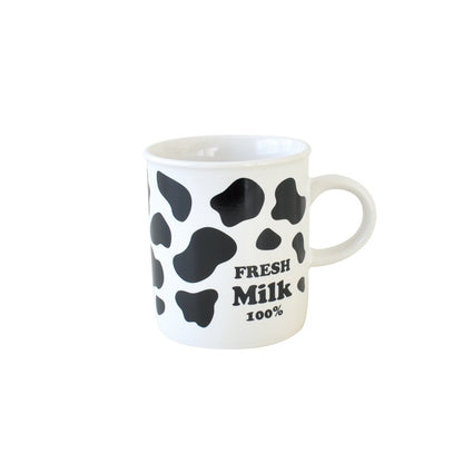 フレッシュミルク マグ【マグカップ  コーヒカップ ミルク 牛柄 かわいい おしゃれ シンプル 北欧 日本製 美濃焼 陶磁器 食器 レンジ対応 食洗機対応 KAKUNI カクニ】