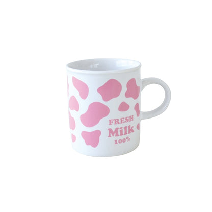 フレッシュミルク マグ【マグカップ  コーヒカップ ミルク 牛柄 かわいい おしゃれ シンプル 北欧 日本製 美濃焼 陶磁器 食器 レンジ対応 食洗機対応 KAKUNI カクニ】