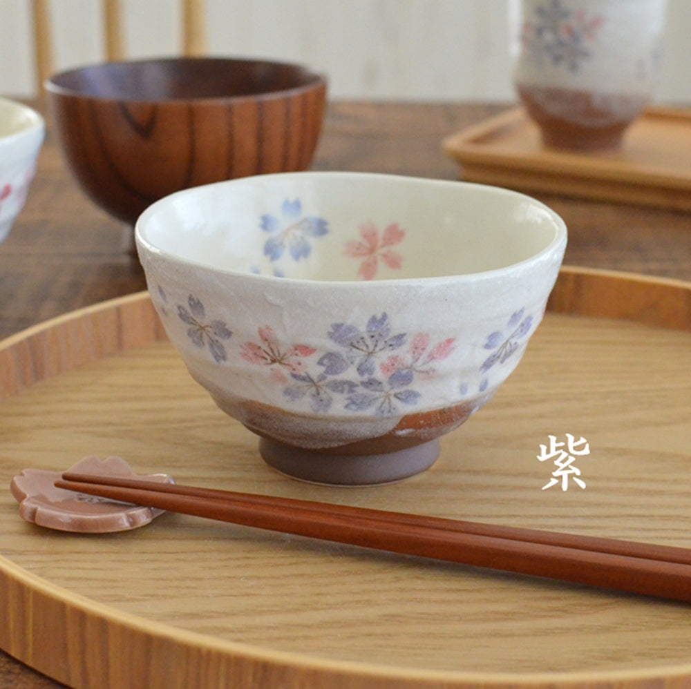 みやび桜 飯碗 おしゃれ かわいい 茶碗 ごはん茶碗 食器 ご飯 陶器 和食器 和風 国産 日本製 美濃焼 食洗機使用可 電子レンジ使用可 カクニ