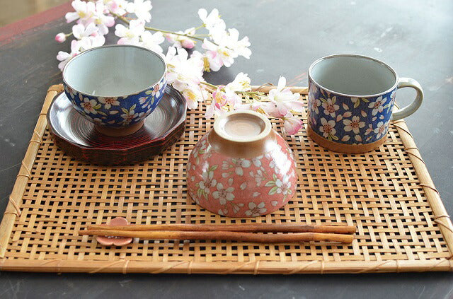 さくら咲く カップ（青）湯呑み おしゃれ 220ml 陶器 美濃焼 モダン シンプル 食器 コップ カップ 誕生日 プレゼント 父親 祖父 母親 祖母 還暦 退職祝い  夫婦湯呑
