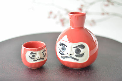 風水だるま盃 杯 盃 60ｍｌ おちょこ ぐいのみ だるま 和風 美濃焼 日本製 冷酒・熱燗 お酒 おもしろい 和風 日本酒 食洗機可 電子レンジ可 KAKUNI カクニ