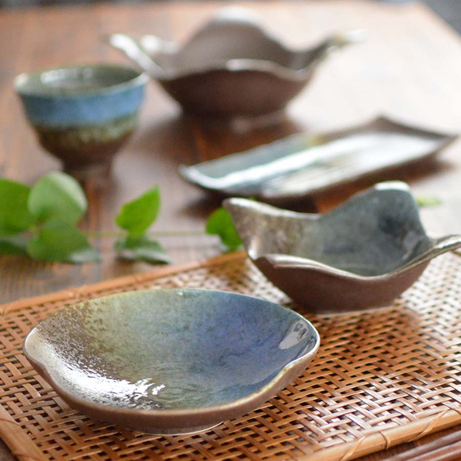 月あかり 手びねり取皿【取り皿 和風 おしゃれ シンプル かっこいい 日本製 美濃焼 和食器 黒い 模様 食洗機対応 レンジOK ギフト カクニ KAKUNI】