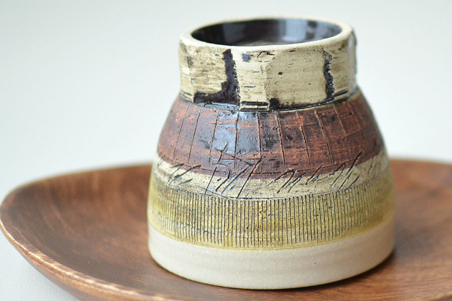 エイジア手造りロックカップ(削り)【おしゃれ かっこいい ハンドメイド 手作り 美濃焼 大きい 陶器 焼き物 父の日 敬老の日 プレゼント 箱入り 美濃焼 日本製 カクニ KAKUNI】