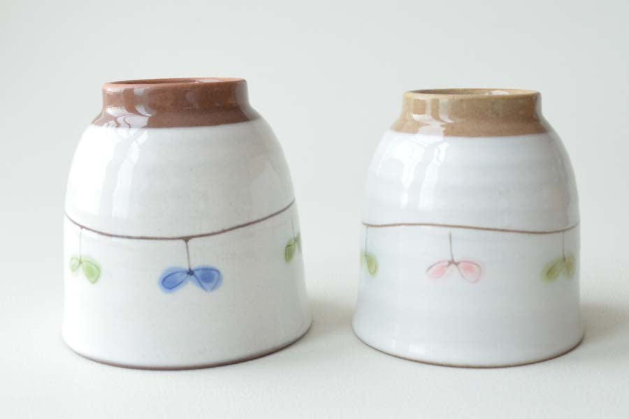 ふたば湯呑 湯呑 おしゃれ シンプル かわいい 日本製 美濃焼 プレゼント ギフト 結婚 出産 内祝い 引き出物 金婚式 誕生日プレゼント 還暦祝い 古希 喜寿 米寿 退職 定年