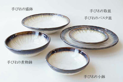 錆簾手びねり煮物鉢 小鉢 盛鉢 おしゃれ かっこいい 綺麗 国産 日本製 美濃焼 陶磁器 食器 電子レンジ対応 食洗機対応 白 和風 和食器 サラダ取鉢 和食器 小鉢 ボウル 楕円 鉢 シンプル デザートボウル ヨーグルトボウル