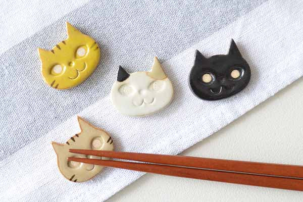にっこり猫 箸置き 陶器 はしおき おしゃれ セット 面白い かわいい アニマル 子供用 猫 ネコ 食器 国産 日本製 美濃焼 陶器 雑貨 プレゼント キッチン 顔 かわいい 動物 模様 にっこりカクニ