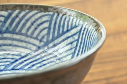青海波 飯碗 お茶碗 おしゃれ 食器 かっこいい 青 ブルー 食器 ご飯 飯碗 和食器 和風 柄物 縁起物 濃紺 国産 日本製 美濃焼 食洗機使用可 電子レンジ使用可 子供 小さめ  日本製 美濃焼 新生活ギフトプレゼントカクニ