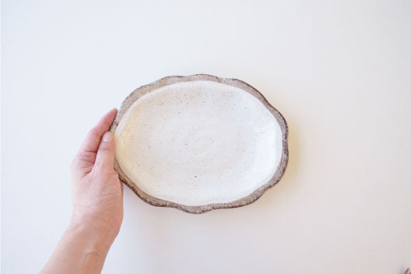 白唐津 雲形多用皿 取り皿 おしゃれ 食器 陶器 うつわ 和食器 国産 日本製 美濃焼 洋風 ナチュラル 盛り皿 茶碗 綺麗 ギフト 食洗機使用可 電子レンジ使用可 かわいい シンプル 白い お皿 カフェ風 プレゼント 新生活