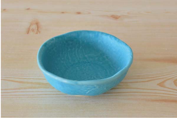 ターコイズ36ボウル 12cm 小鉢 小皿 ミニボウル おしゃれ アジアン ブルー 水色 マット 海 うつわ かわいい 日本製 美濃焼 陶磁器 食洗機使用可 電子レンジ使用可 カクニ