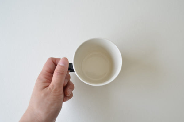 モノトーン千鳥＆水玉 マグカップ おしゃれ シンプル レトロ 千鳥 美濃焼 かわいい 北欧 陶器 食洗機対応 電子レンジ対応 ギフトプレゼント 贈り物 カクニ