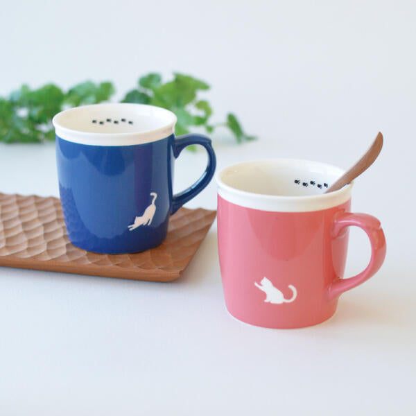 送料無料 公式 猫 マグカップ 可愛い シルエットねこ マグ 美濃焼 かわいい 猫 おしゃれ ねこ柄 ネコ柄 足あと 大きめ 電子レンジ対応 北欧 ギフト 日本製 プレゼント ギフト包装 誕生日プレゼント 日本製 国産 食器 陶器