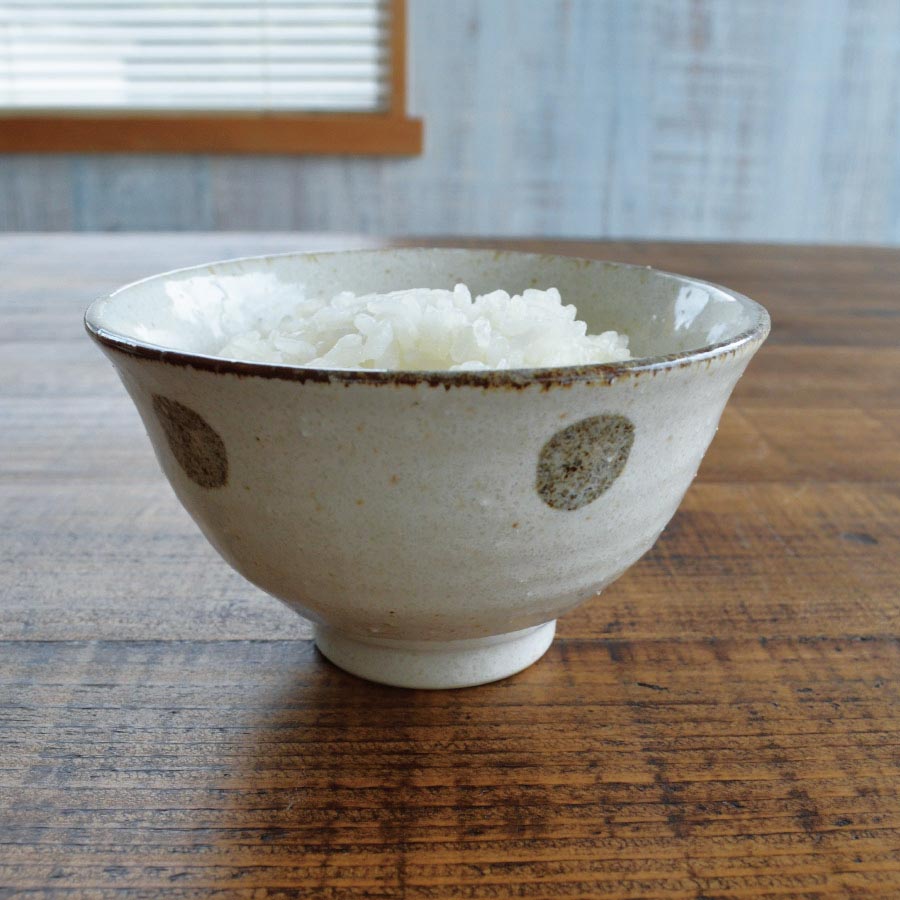 水玉白唐津 反飯碗 お茶碗 飯碗 ご飯茶碗 小さめ おしゃれ シンプル かわいい プレート 日本製 美濃焼 食器 白い 模様 食洗機対応 プレゼント ギフト クリスマス 贈り物