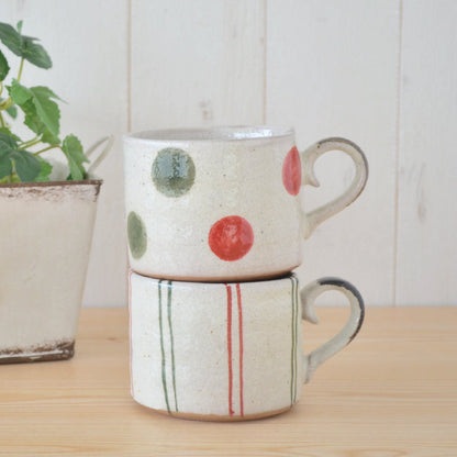 ツートンリンゴマグ マグカップ おしゃれ かわいい コーヒー 珈琲 国産 林檎 ストライプ ナチュラル カップ 器 うつわ カフェ 和風 土物 水玉 ライン シンプル カフェ コーヒーカップ 陶器 美濃焼 日本製 カクニ