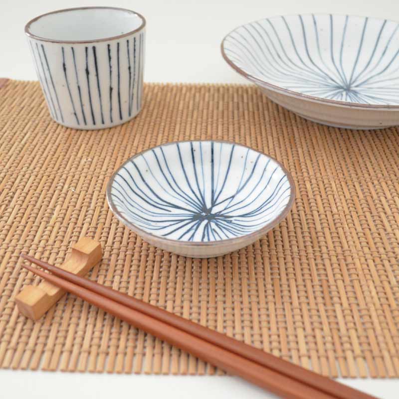 十草 六兵衛薬味皿 9.8cm 白 青 美濃焼 食器 お皿 蕎麦 うどん おしゃれ 可愛い かっこいい スマート シンプル ナチュラル カクニ オリジナル 日本産 インスタ映え 普段使い ギフト モダン 和 北欧