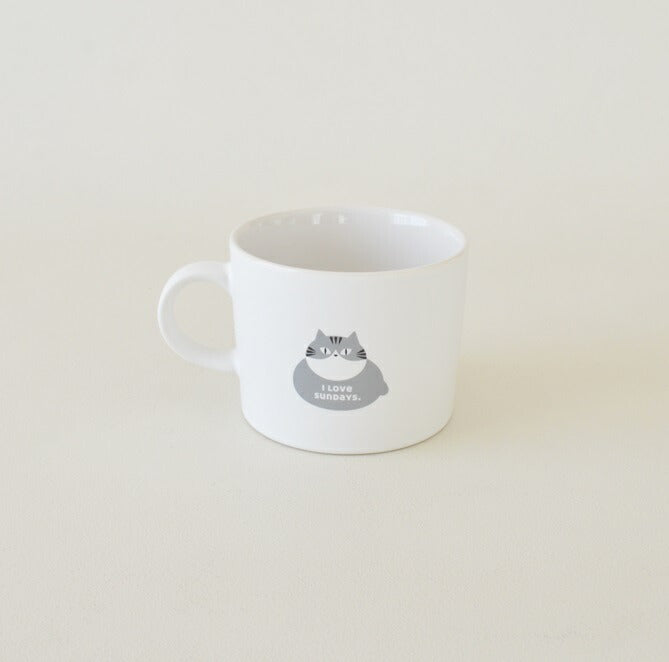 じろじろネコマグ　マグカップ おしゃれ かわいい 可愛い ネコ 猫 ネコ柄 イヌ 犬 北欧 330ml 大きい 日本製 コップ カップ 食器 シンプル ナチュラル 食洗機使用可 電子レンジ使用可